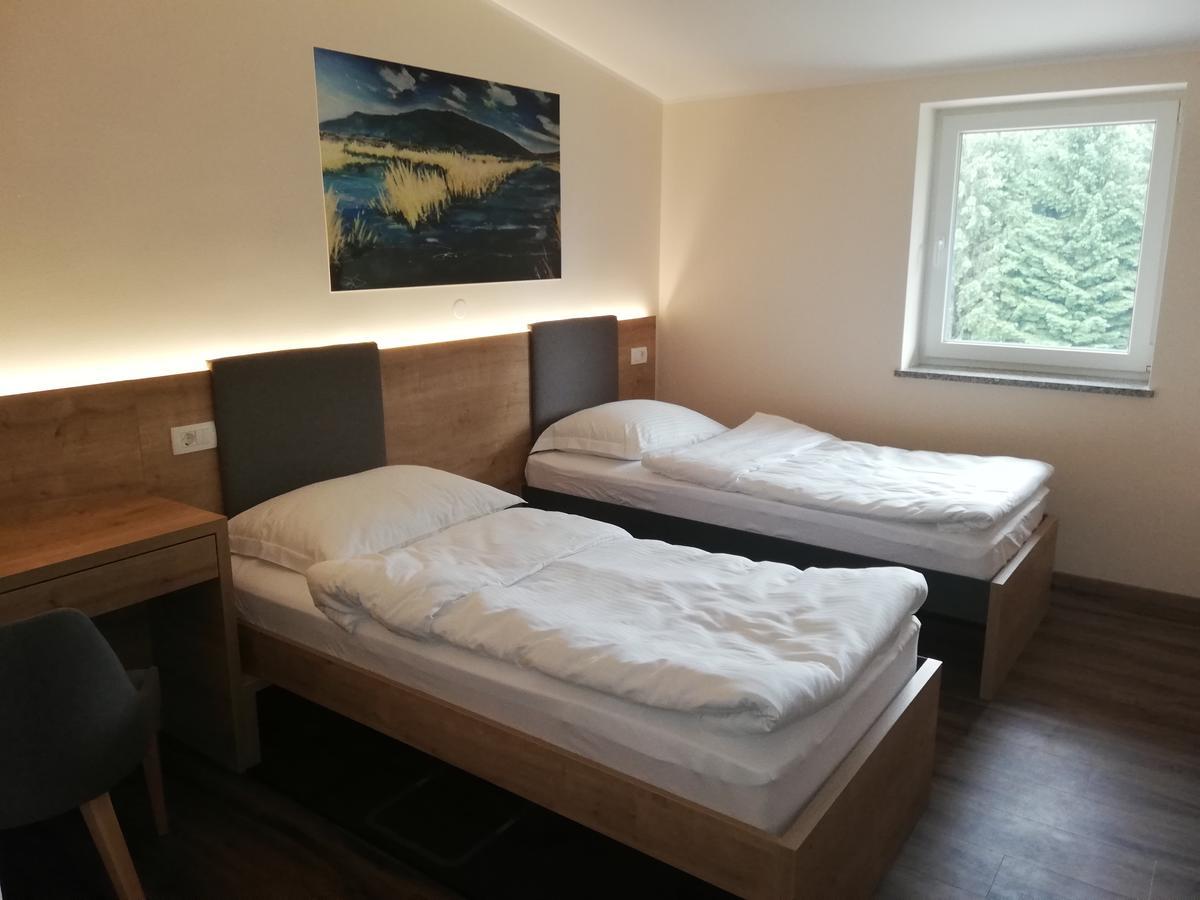 Gostilna S Prenocisci Pav 호텔 Rakek 외부 사진