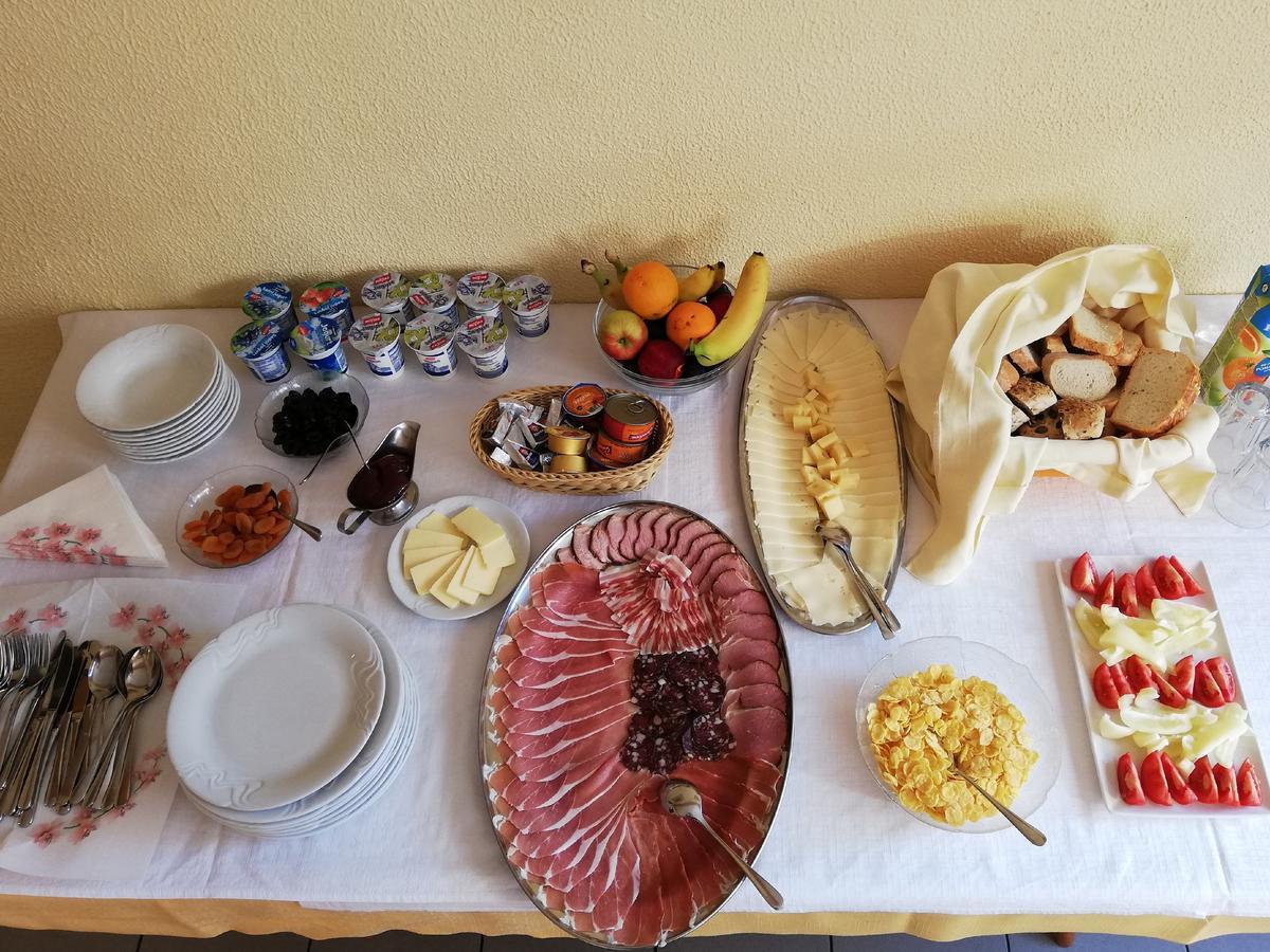 Gostilna S Prenocisci Pav 호텔 Rakek 외부 사진